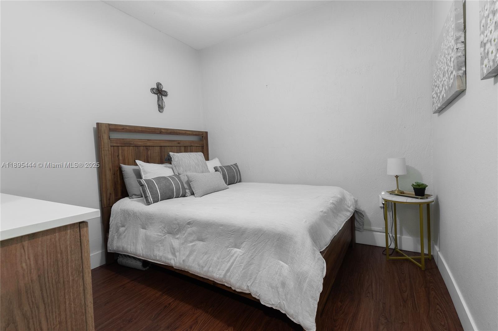 SUNSET RESIDENTIAL - Residential Lease