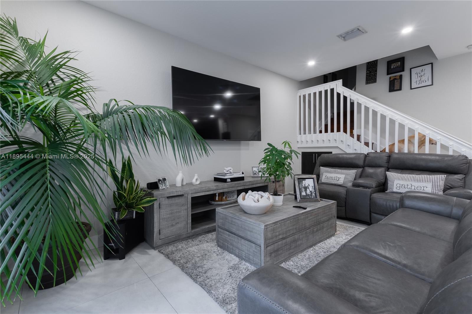 SUNSET RESIDENTIAL - Residential Lease