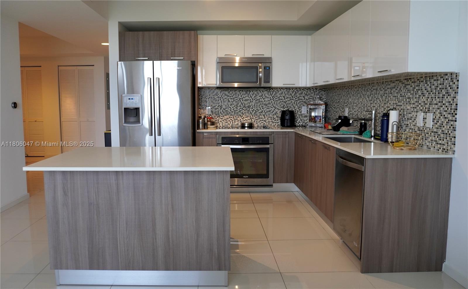 Rental Property at 5300 Paseo Blvd 1708, Doral, Miami-Dade County, Florida - Bedrooms: 1 
Bathrooms: 1  - $2,750 MO.
