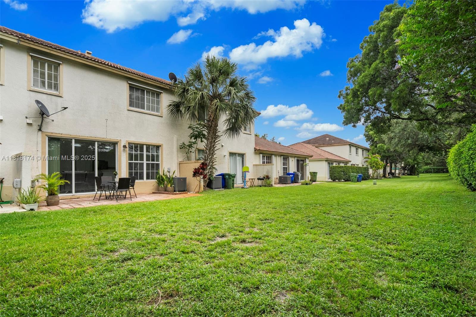WALNUT CREEK TOWNHOMES - Residential