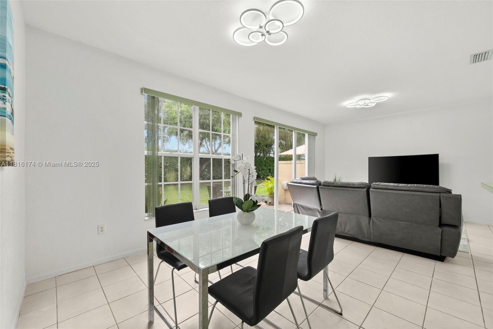 WALNUT CREEK TOWNHOMES - Residential