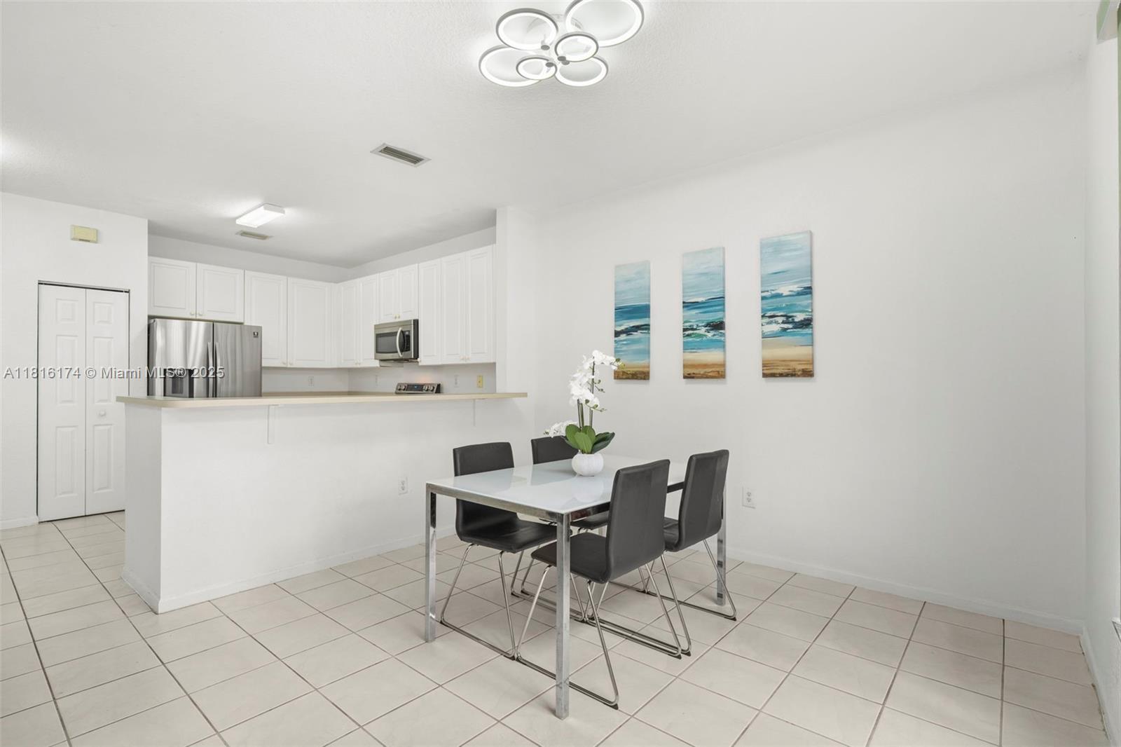 WALNUT CREEK TOWNHOMES - Residential