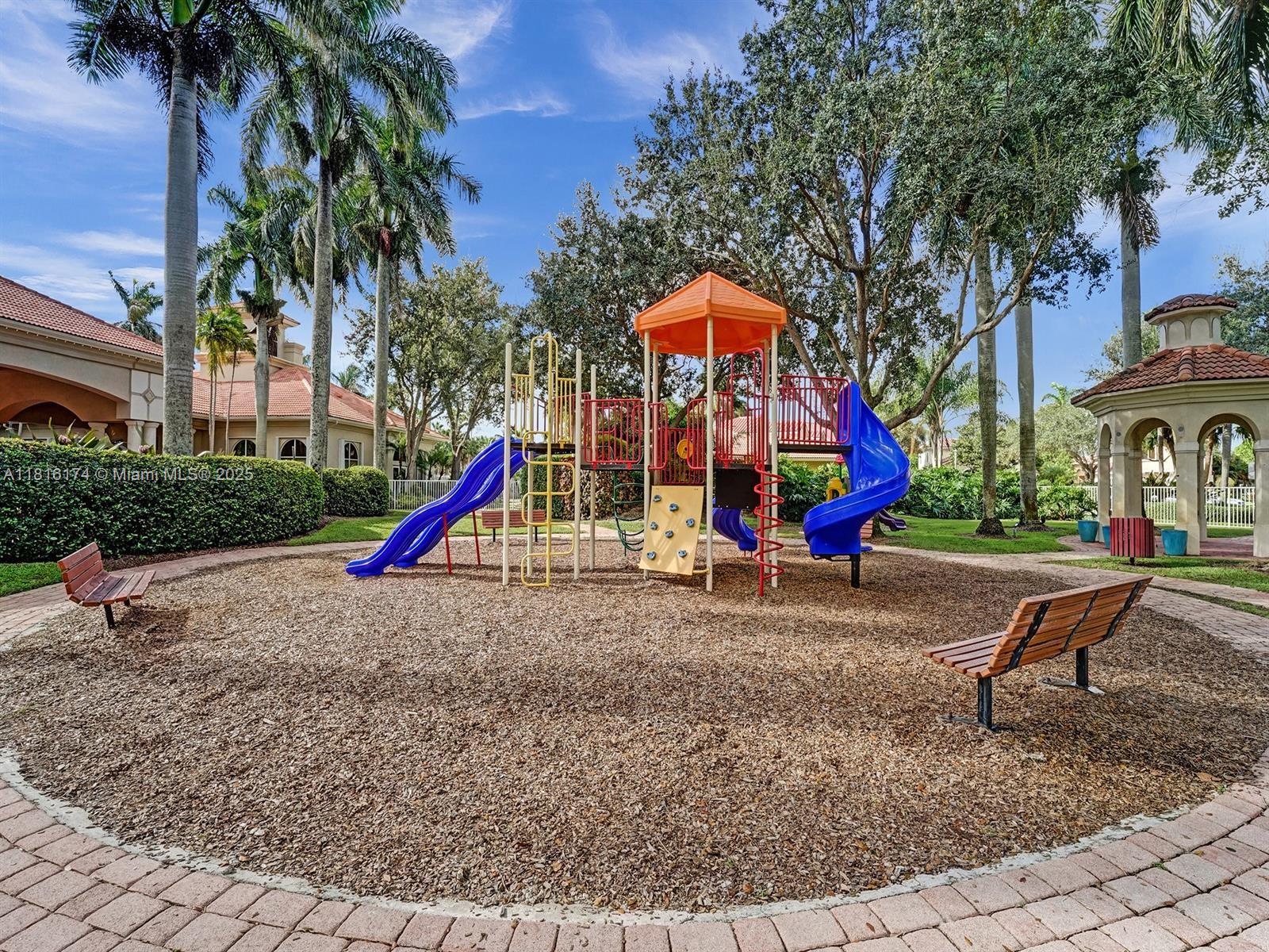 WALNUT CREEK TOWNHOMES - Residential