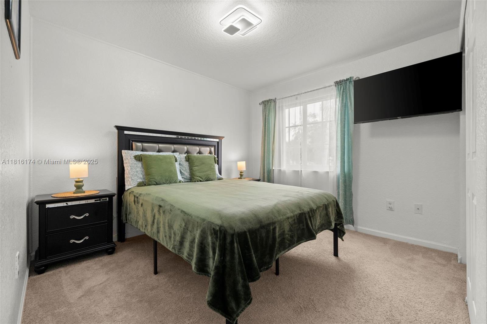 WALNUT CREEK TOWNHOMES - Residential