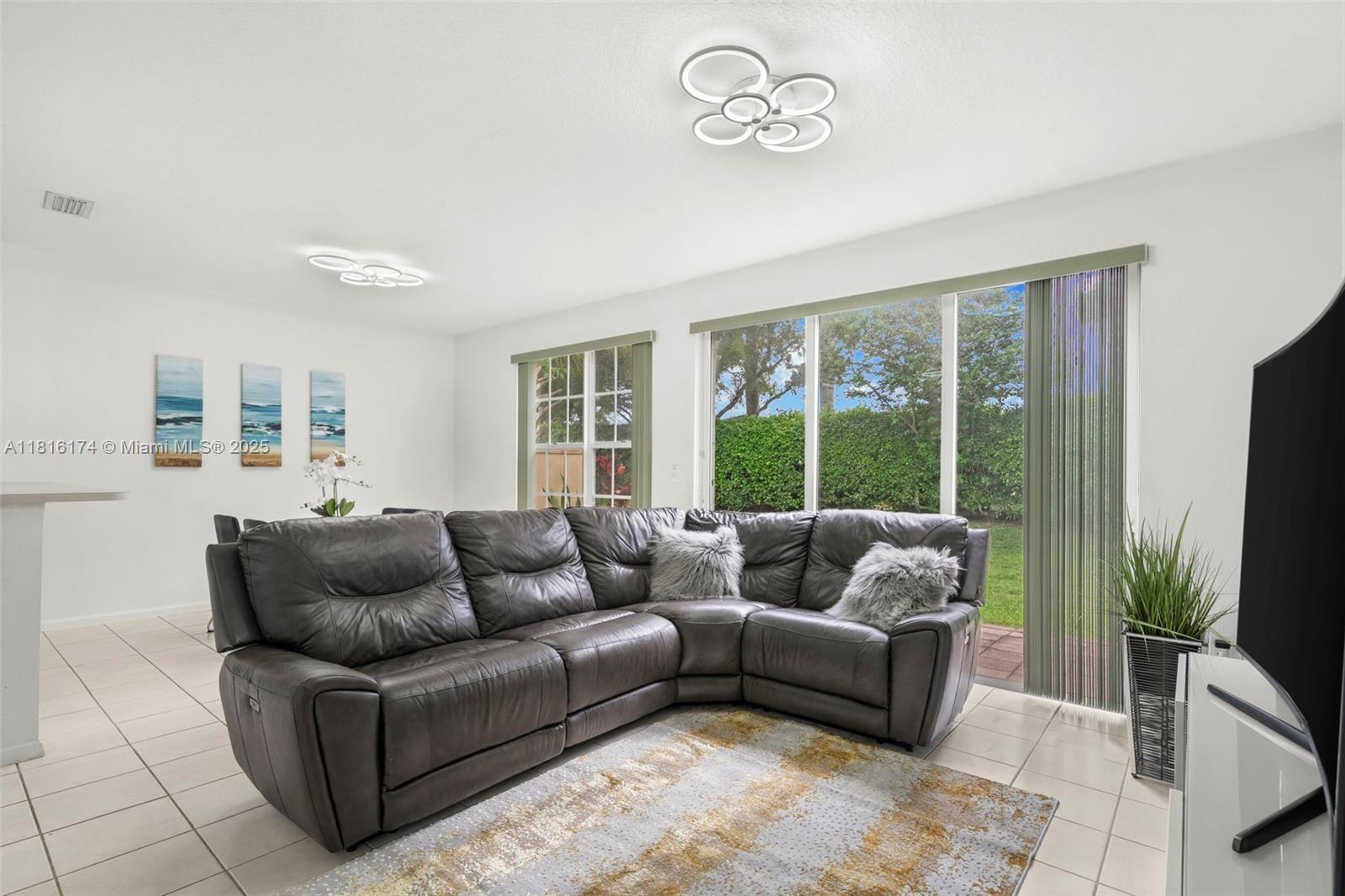 WALNUT CREEK TOWNHOMES - Residential