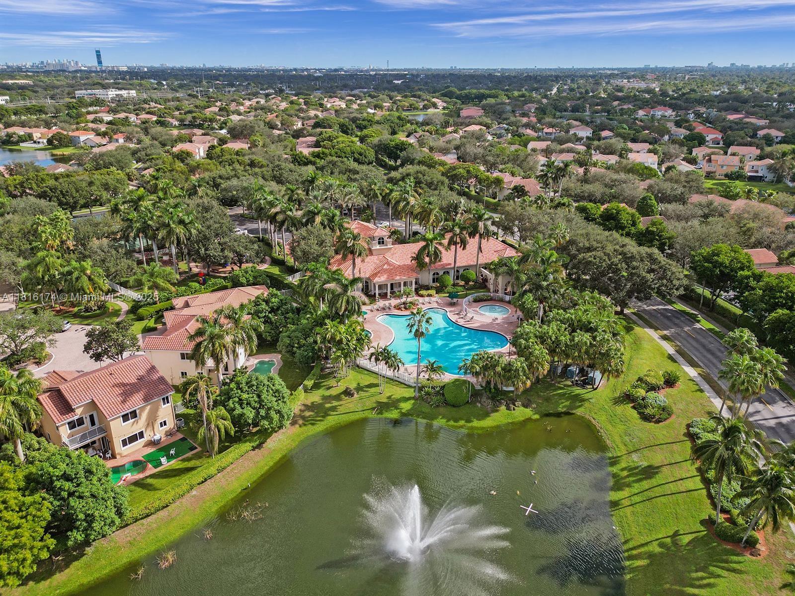 WALNUT CREEK TOWNHOMES - Residential