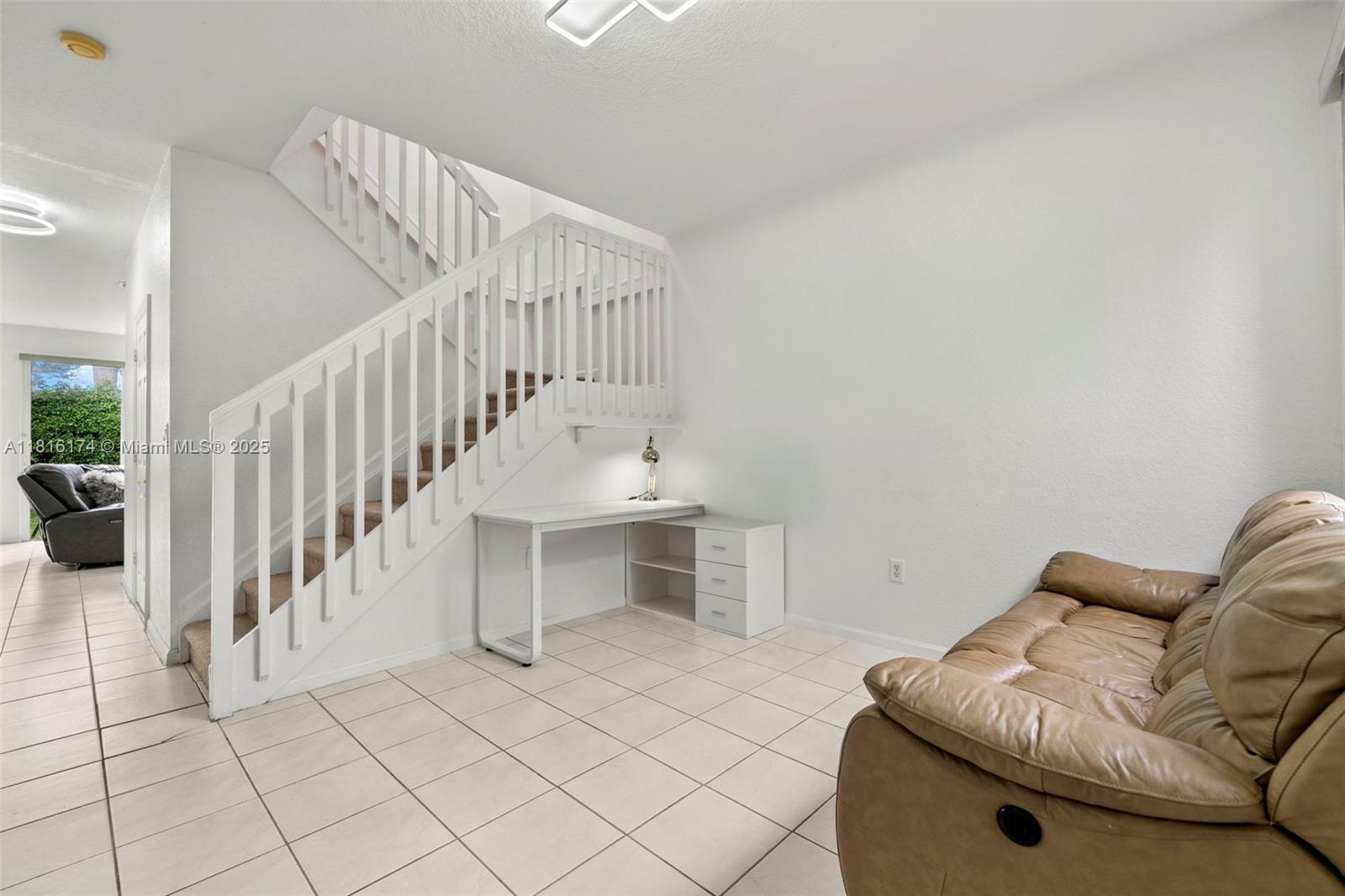 WALNUT CREEK TOWNHOMES - Residential