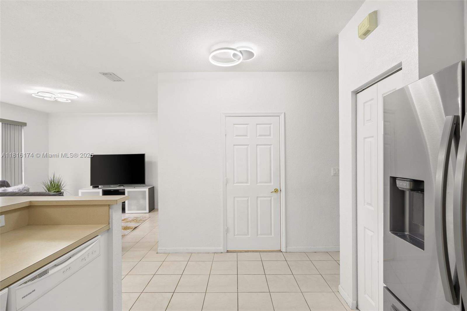 WALNUT CREEK TOWNHOMES - Residential