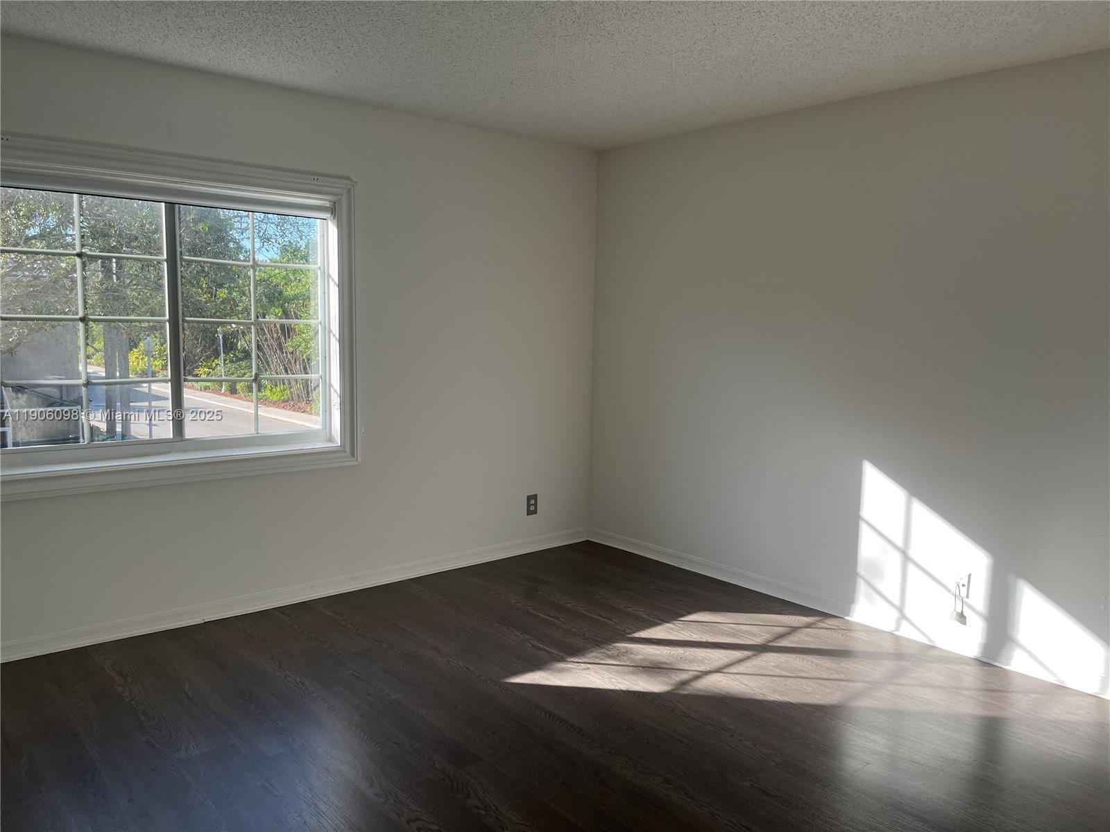 SECTORS 3 & 4 BOUNDARY PL - Residential Lease