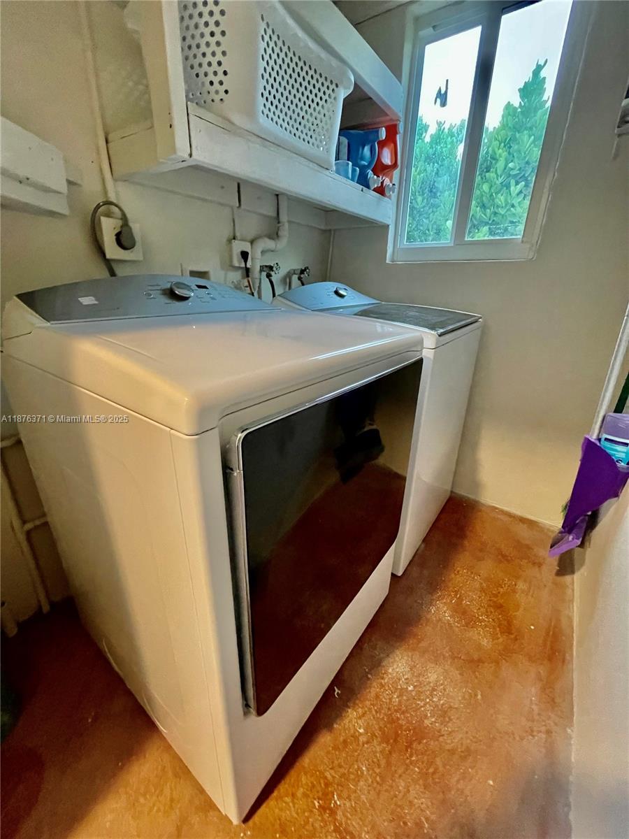 LEMLICH MANOR - Residential