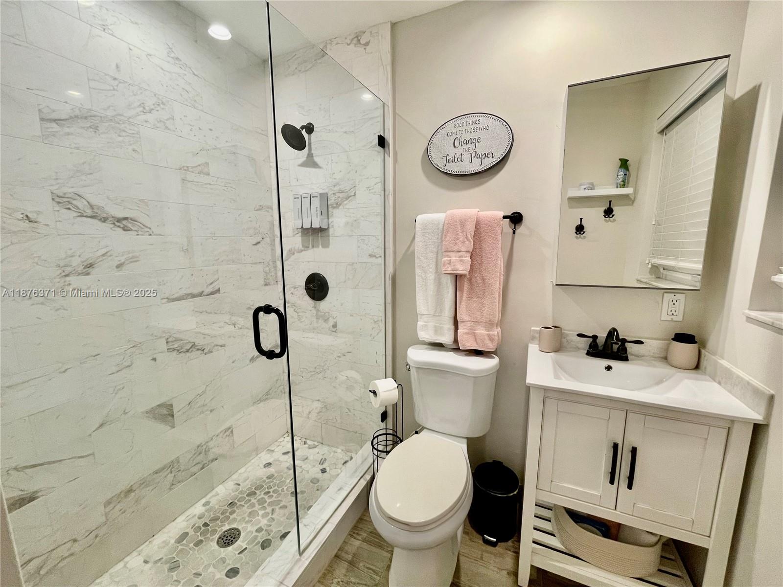 LEMLICH MANOR - Residential