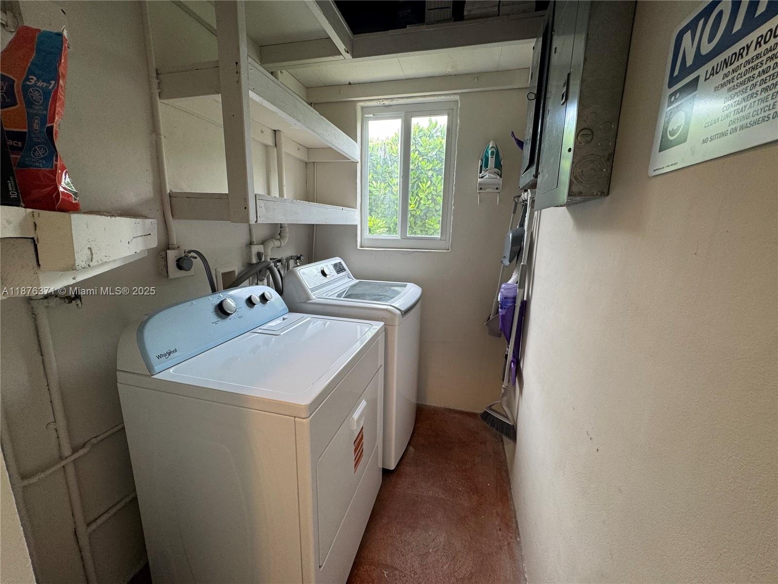 LEMLICH MANOR - Residential