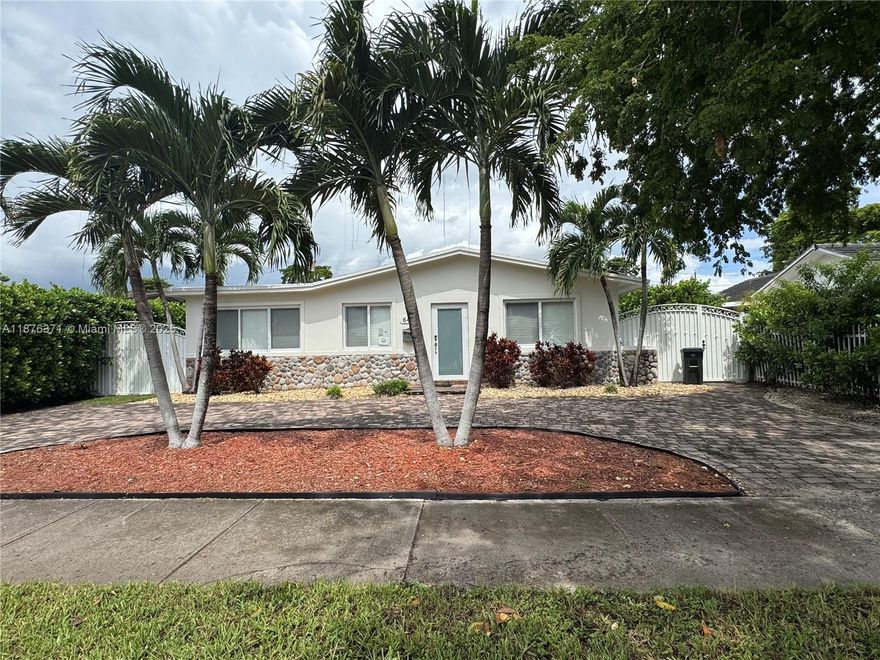This beautiful and bright 4/2 property in the city of West Miami, just west of Coral Gables, offers comfort and style. Enjoy a renovated open kitchen with spacious areas and a dining room. The fenced backyard features a large terrace, perfect for entertaining or relaxing. The circular driveway provides ample parking space for multiple vehicles. Perfectly located, it offers easy access to the Palmetto Expressway, Coral Gables, Nicklaus Children’s Hospital, and nearby shops and restaurants. Schedule your visit today and make this stunning property your new home!