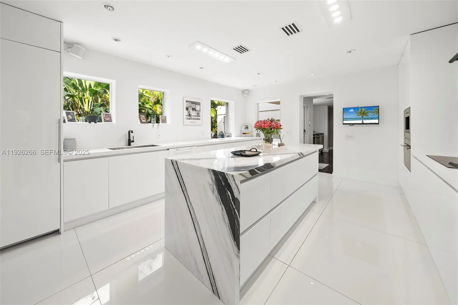 Miami Beach, Florida 33140, United States, 5 Bedrooms Bedrooms, ,7 BathroomsBathrooms,Residential,Active,255567