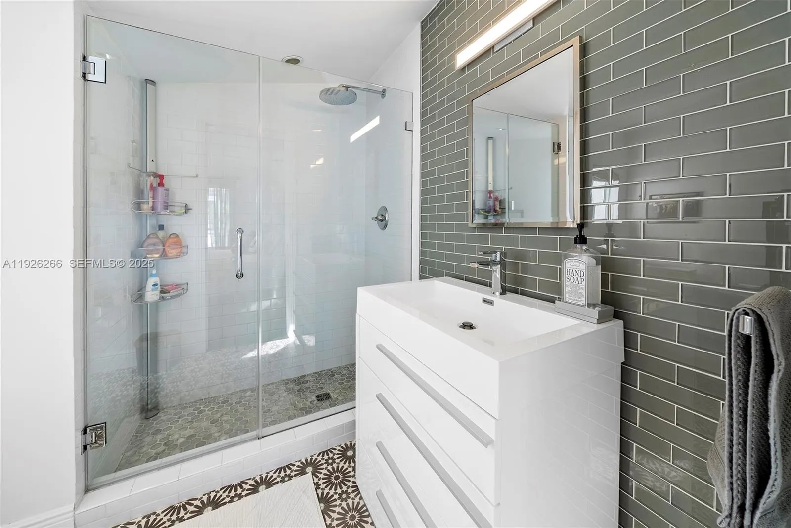 Miami Beach, Florida 33140, United States, 5 Bedrooms Bedrooms, ,7 BathroomsBathrooms,Residential,Active,255567