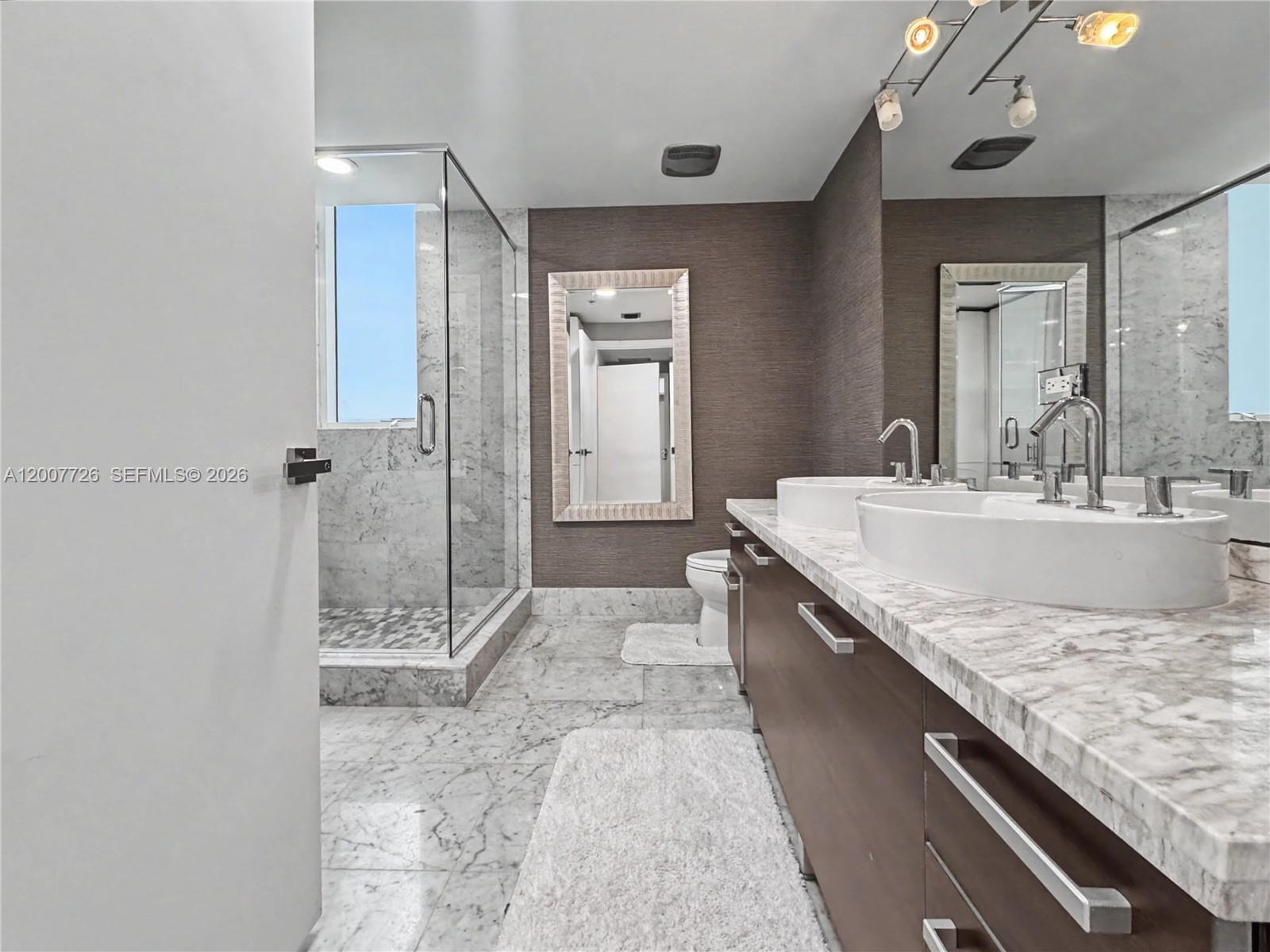 253 NE 2nd St 1003