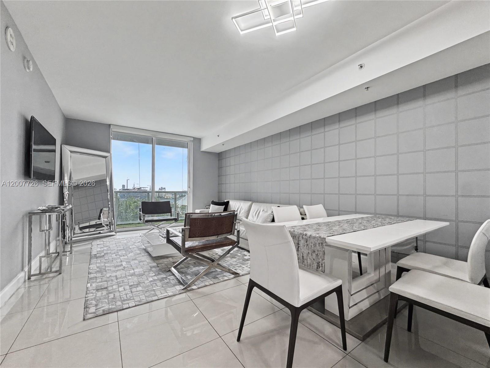 253 NE 2nd St 1003