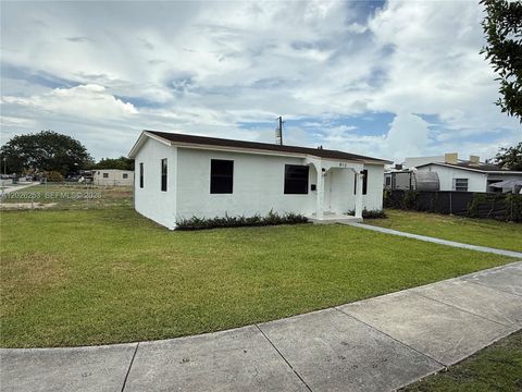 Tiny photo for 813 NW 6th Ave, Florida City, FL 33034 (MLS # A12026253)