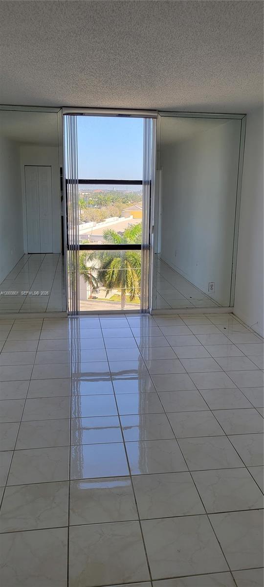 SAILBOAT CAY CONDO - Residential