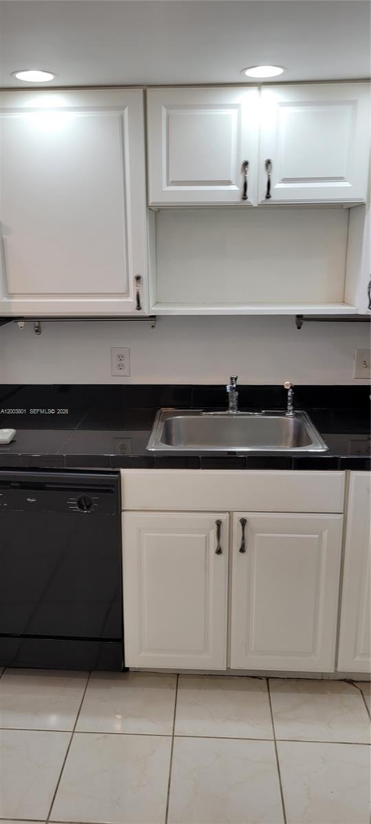 SAILBOAT CAY CONDO - Residential