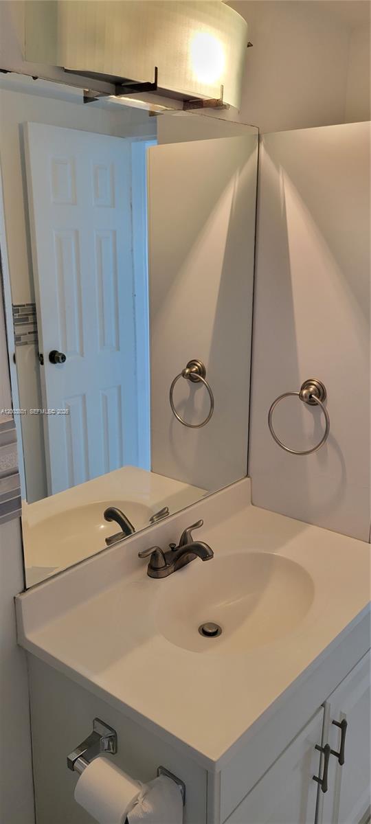 SAILBOAT CAY CONDO - Residential