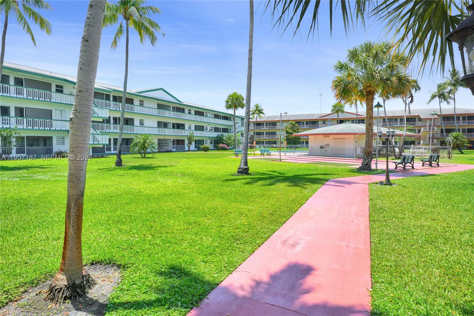 BEVERLY HILLS CONDO NUMBE - Residential