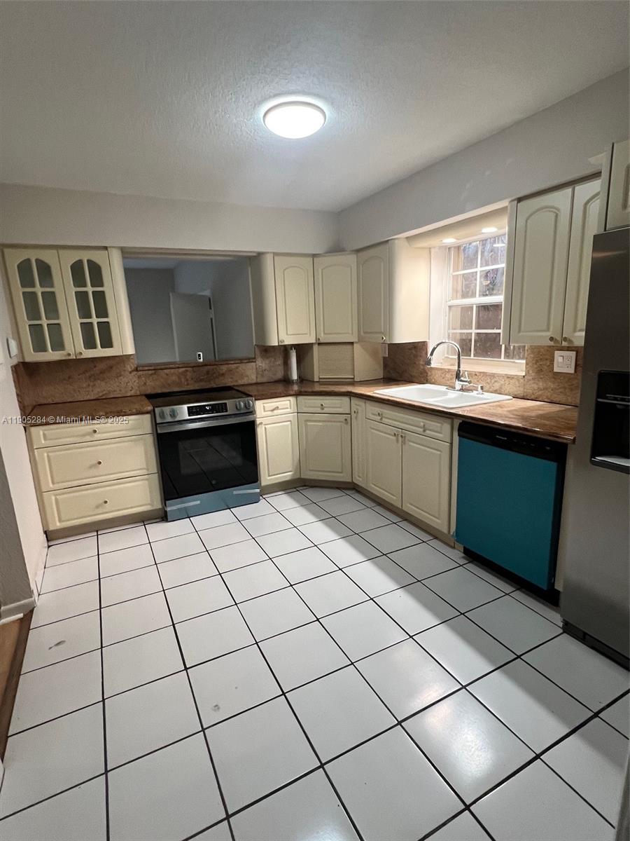 CORAL GABLES SEC C - Residential