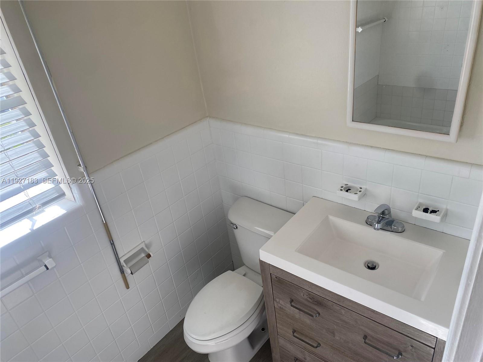 SHORES PLAZA WEST CONDO - Residential Lease