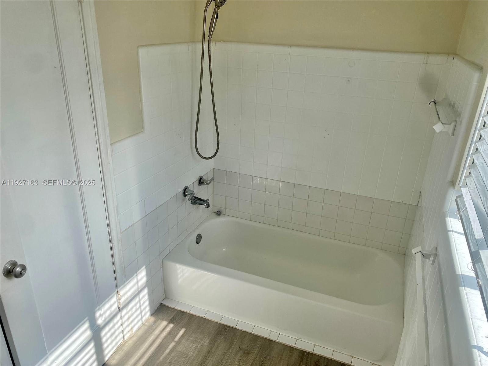 SHORES PLAZA WEST CONDO - Residential Lease