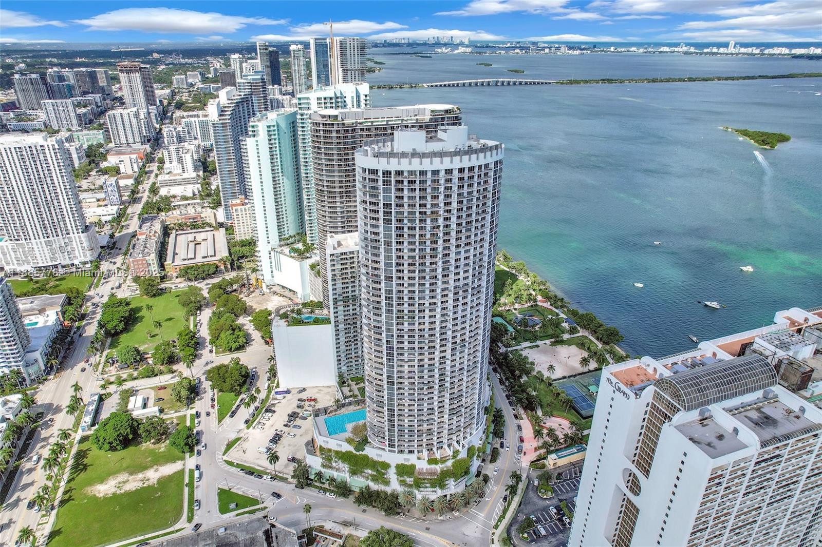 OPERA TOWER CONDO - Residential