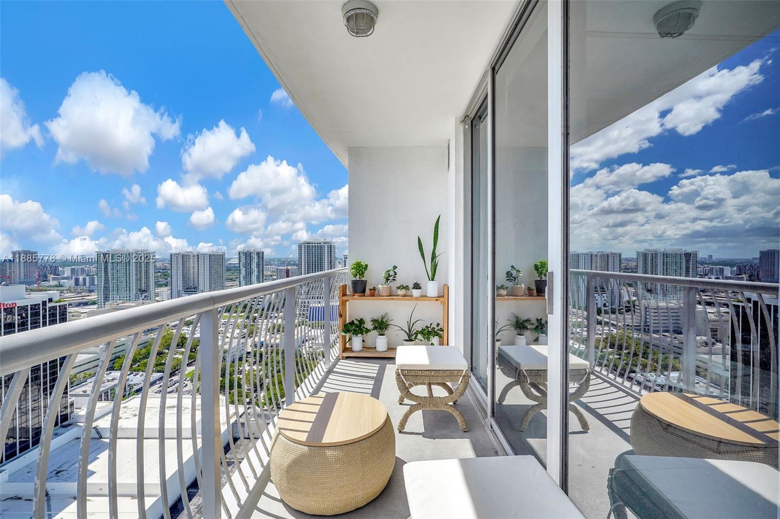 OPERA TOWER CONDO - Residential