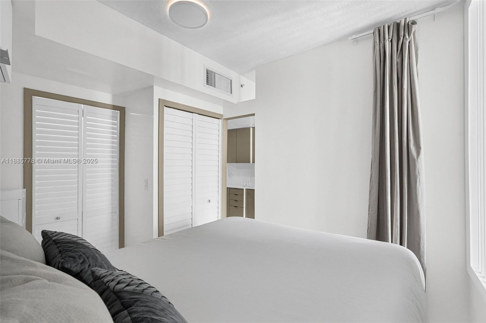 OPERA TOWER CONDO - Residential