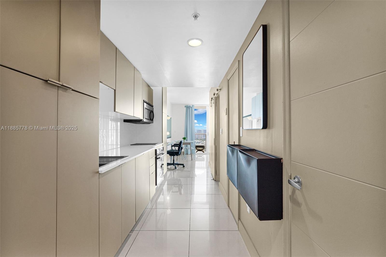 OPERA TOWER CONDO - Residential