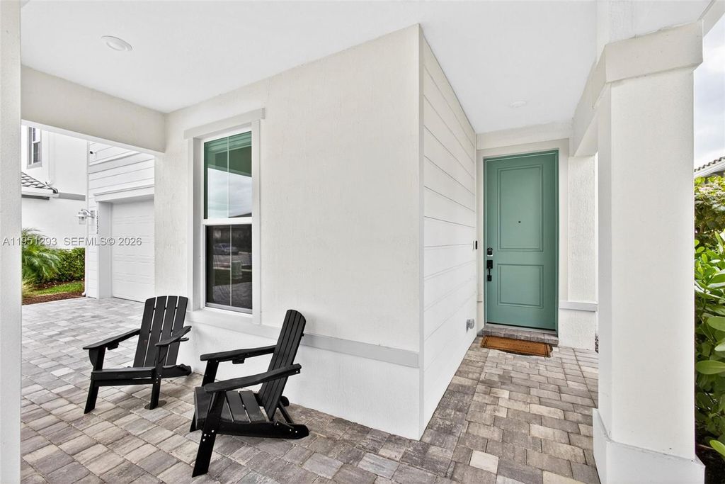 Photo of 10752 Northbrook Cir, Palm Beach Gardens, FL 33412 (MLS # A11951293)