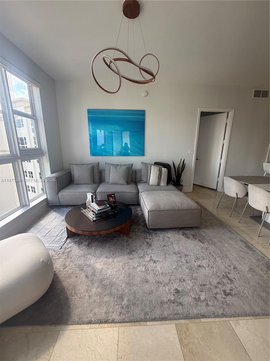 TURNBERRY VLG NO TOWER CO - Residential Lease