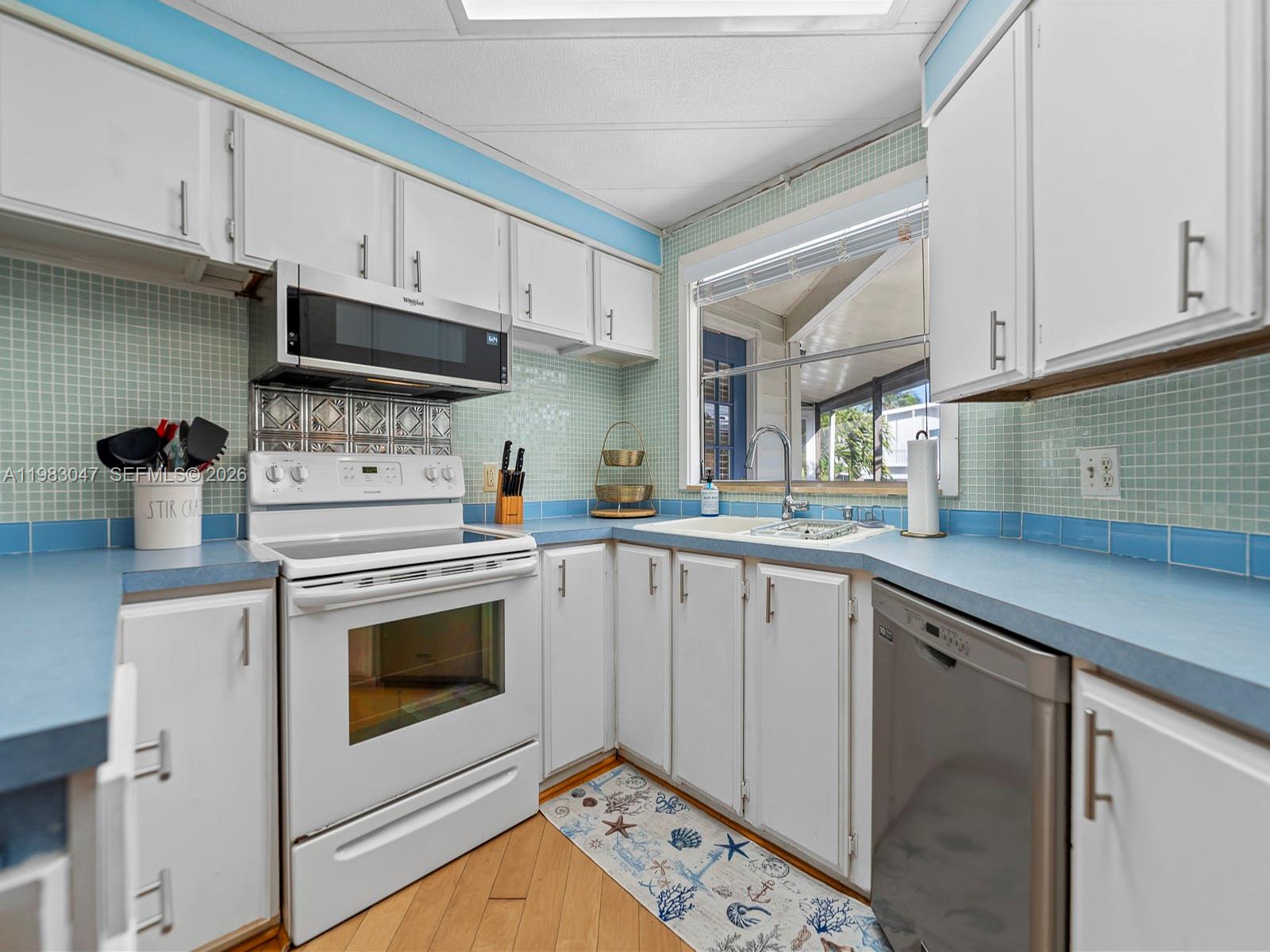 SILVER SHORES MOBILE HOME - Residential Lease