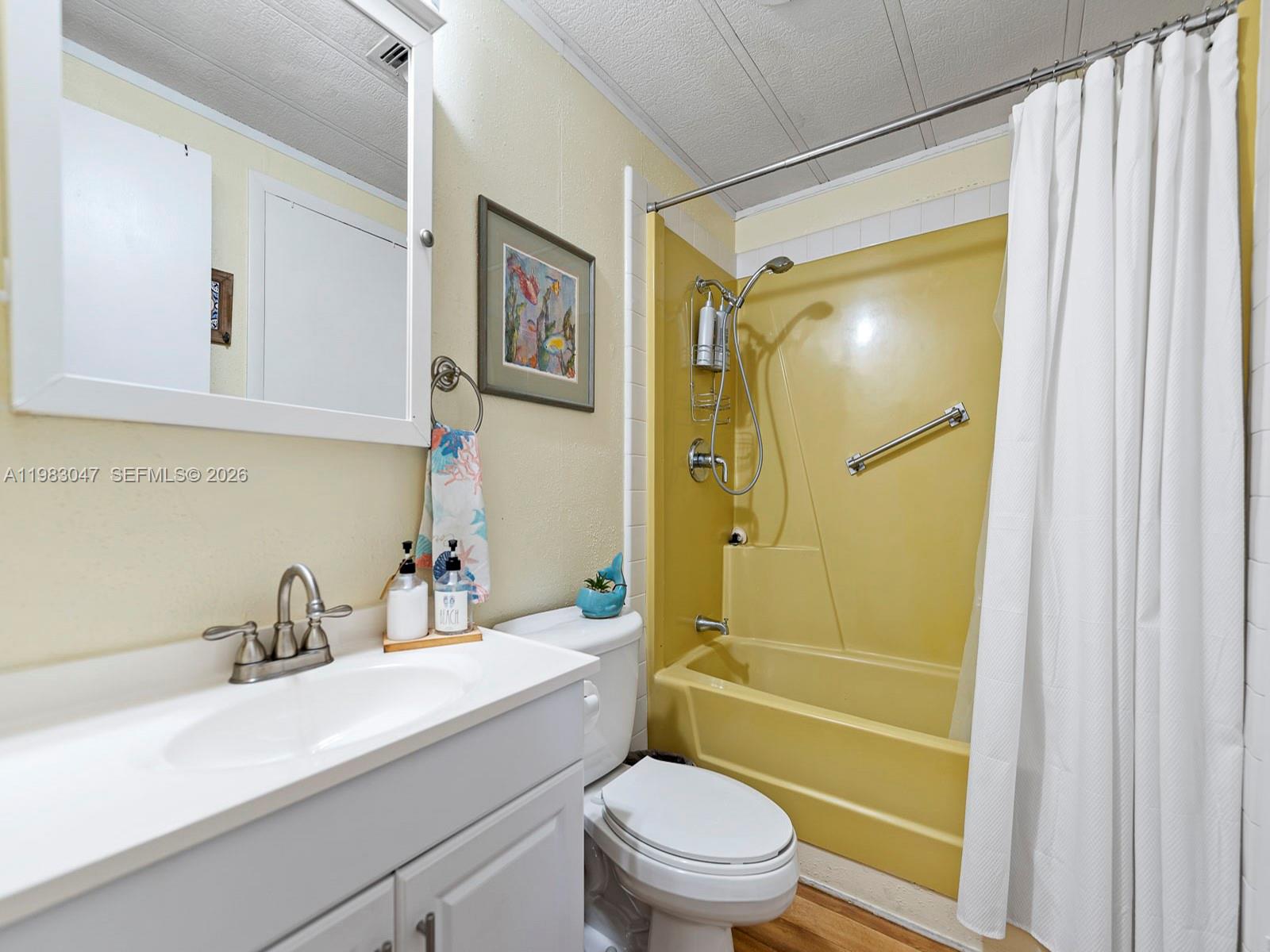 SILVER SHORES MOBILE HOME - Residential Lease