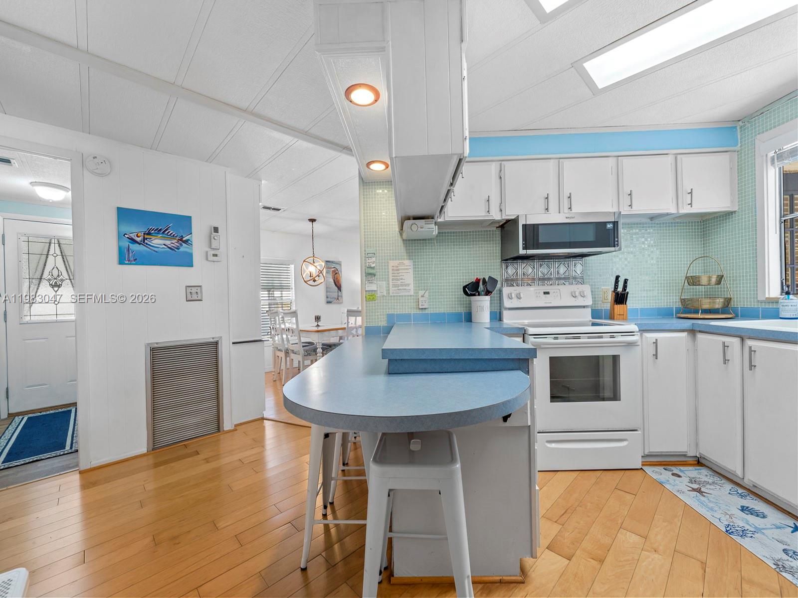 SILVER SHORES MOBILE HOME - Residential Lease