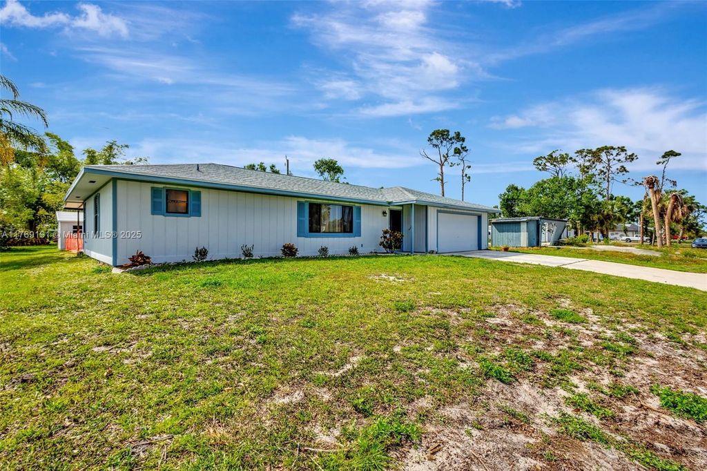Photo of 5409 Eastwood Dr, Fort Pierce, FL 34951 (MLS # A11769191)