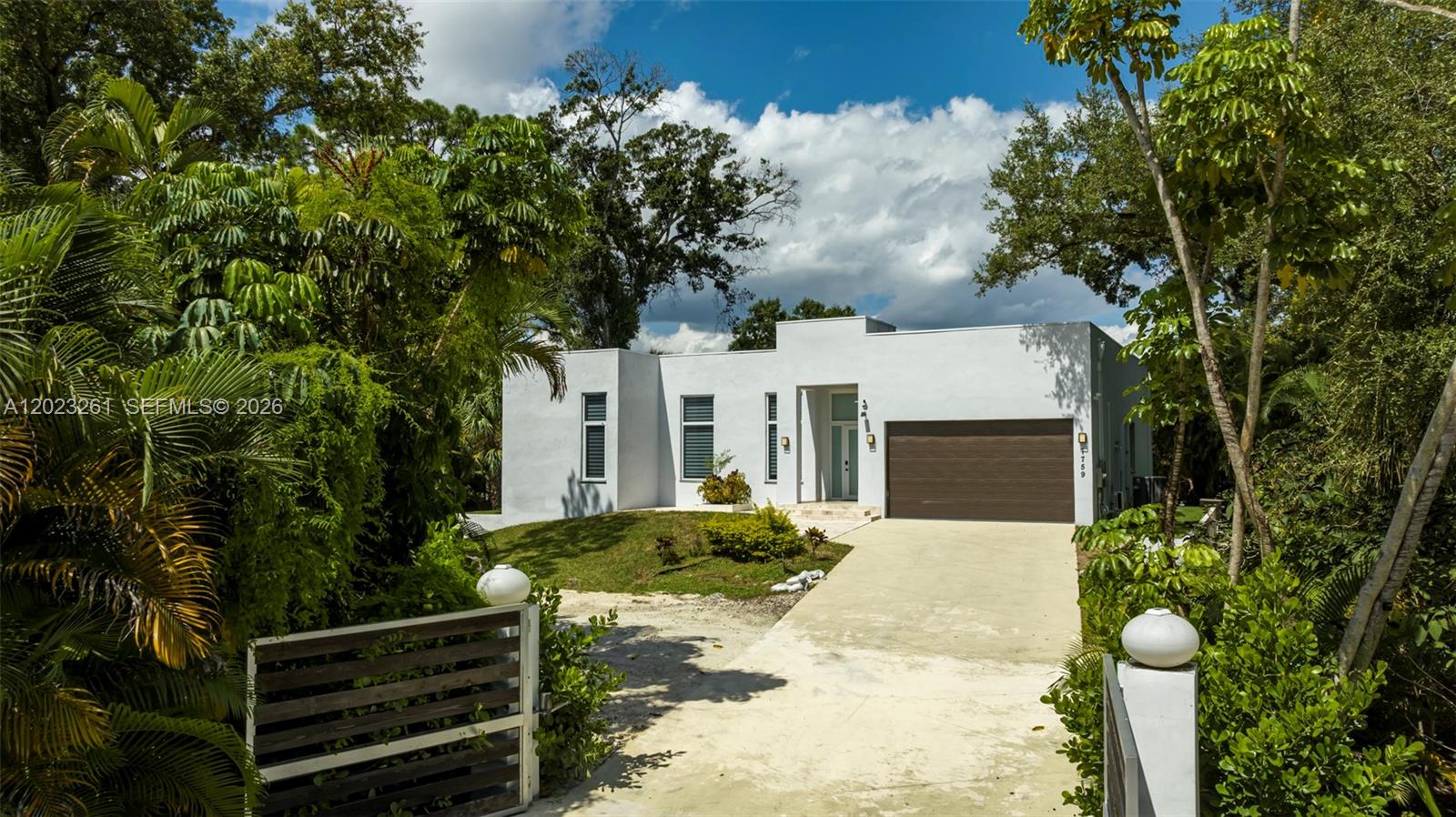 OAKLANE 1ST ADD - Residential