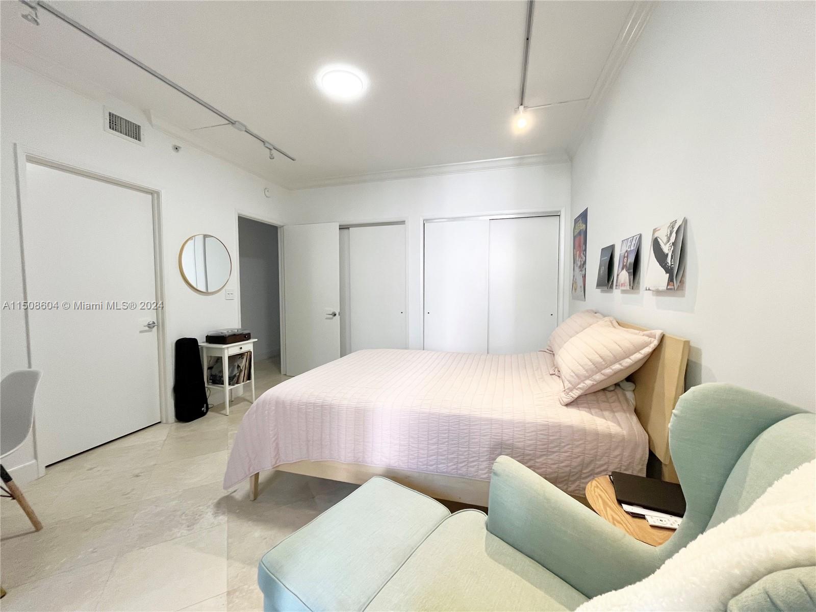 LAKE VILLA ONE CONDO - Residential