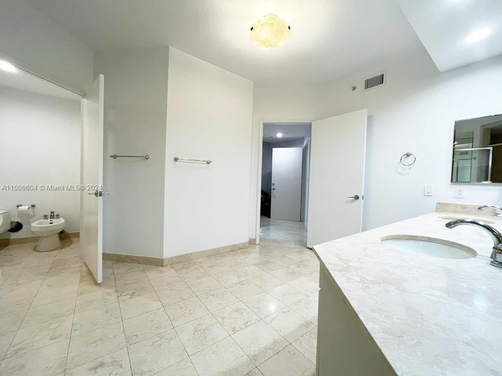 LAKE VILLA ONE CONDO - Residential