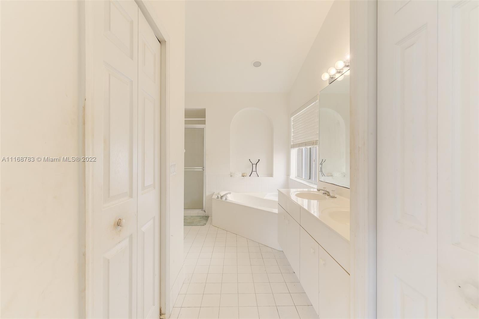 REVISED PLAT OF HAMMOCKS - Residential