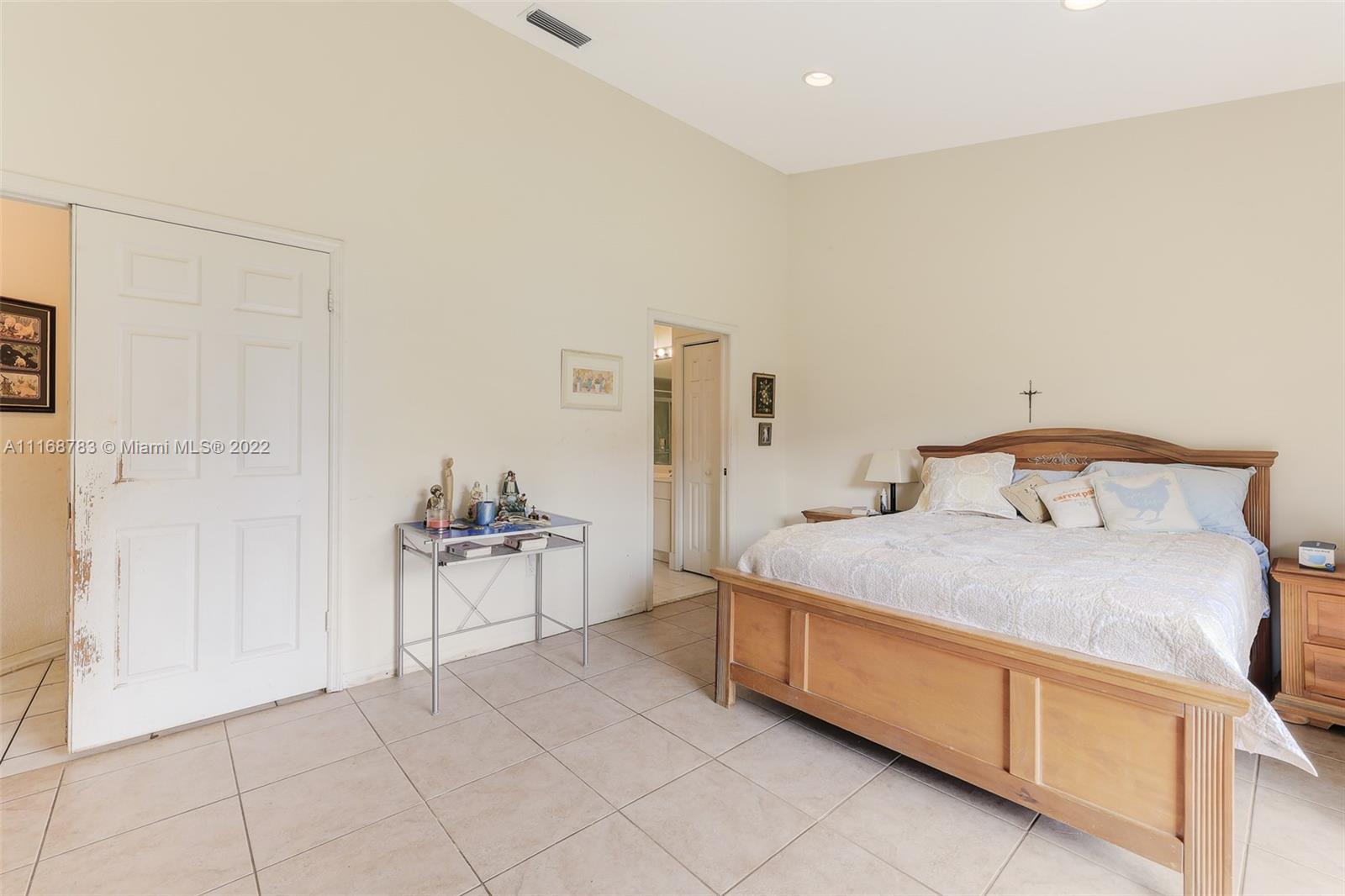 REVISED PLAT OF HAMMOCKS - Residential