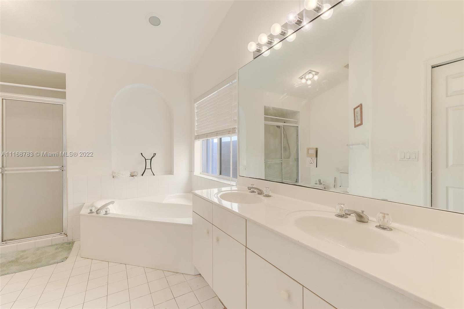 REVISED PLAT OF HAMMOCKS - Residential