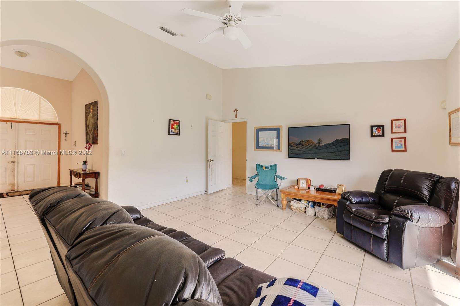 REVISED PLAT OF HAMMOCKS - Residential