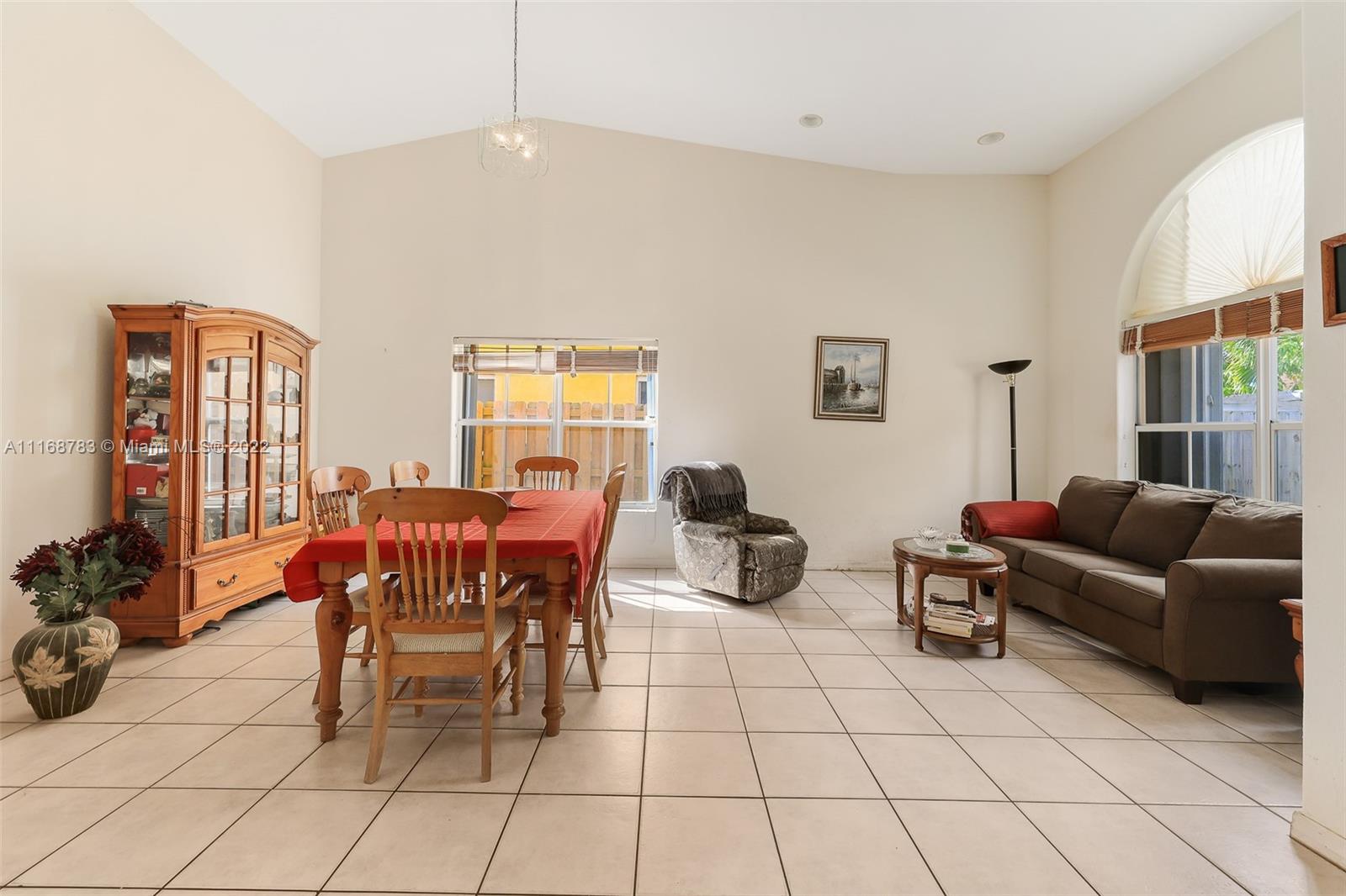 REVISED PLAT OF HAMMOCKS - Residential