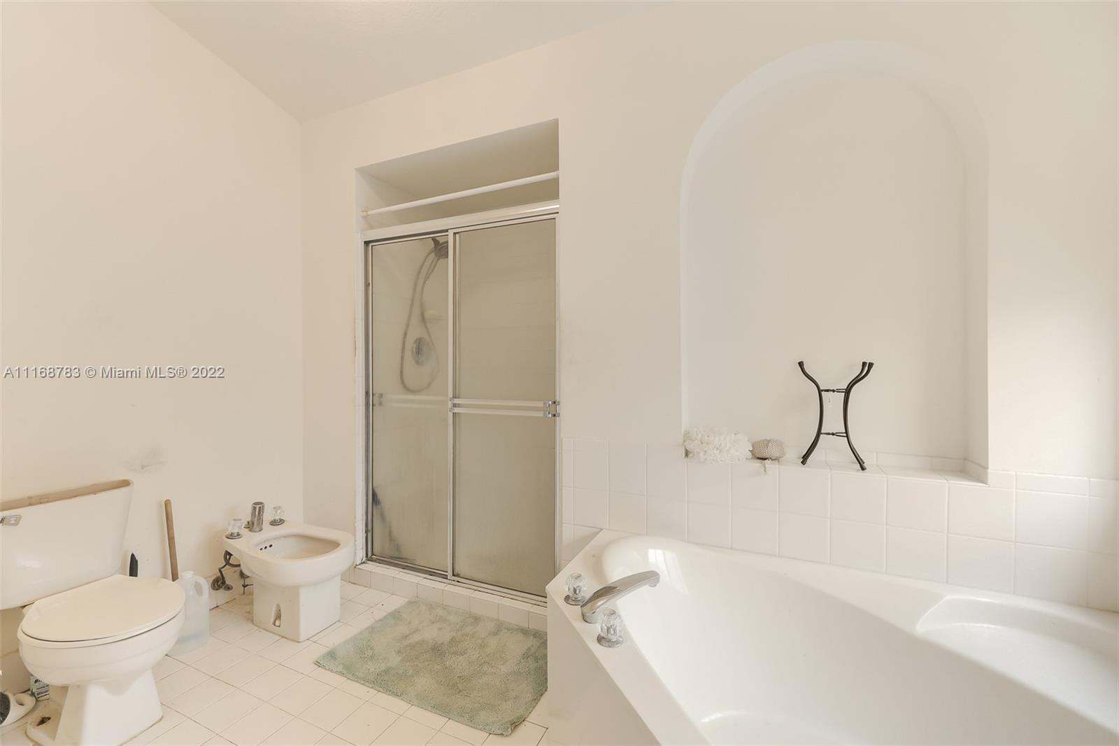 REVISED PLAT OF HAMMOCKS - Residential