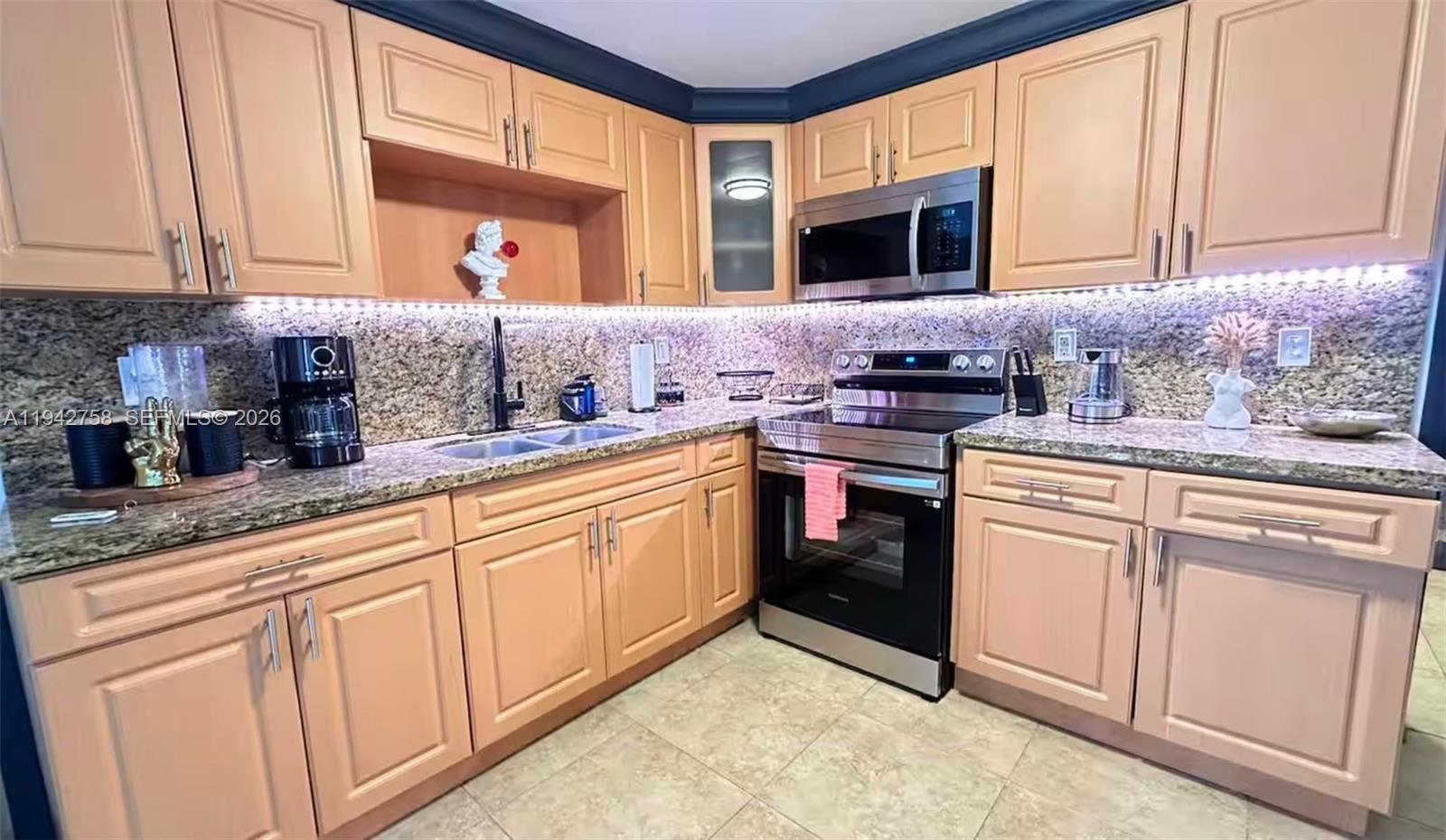 HIALEAH 13TH ADDN AMD PL - Residential