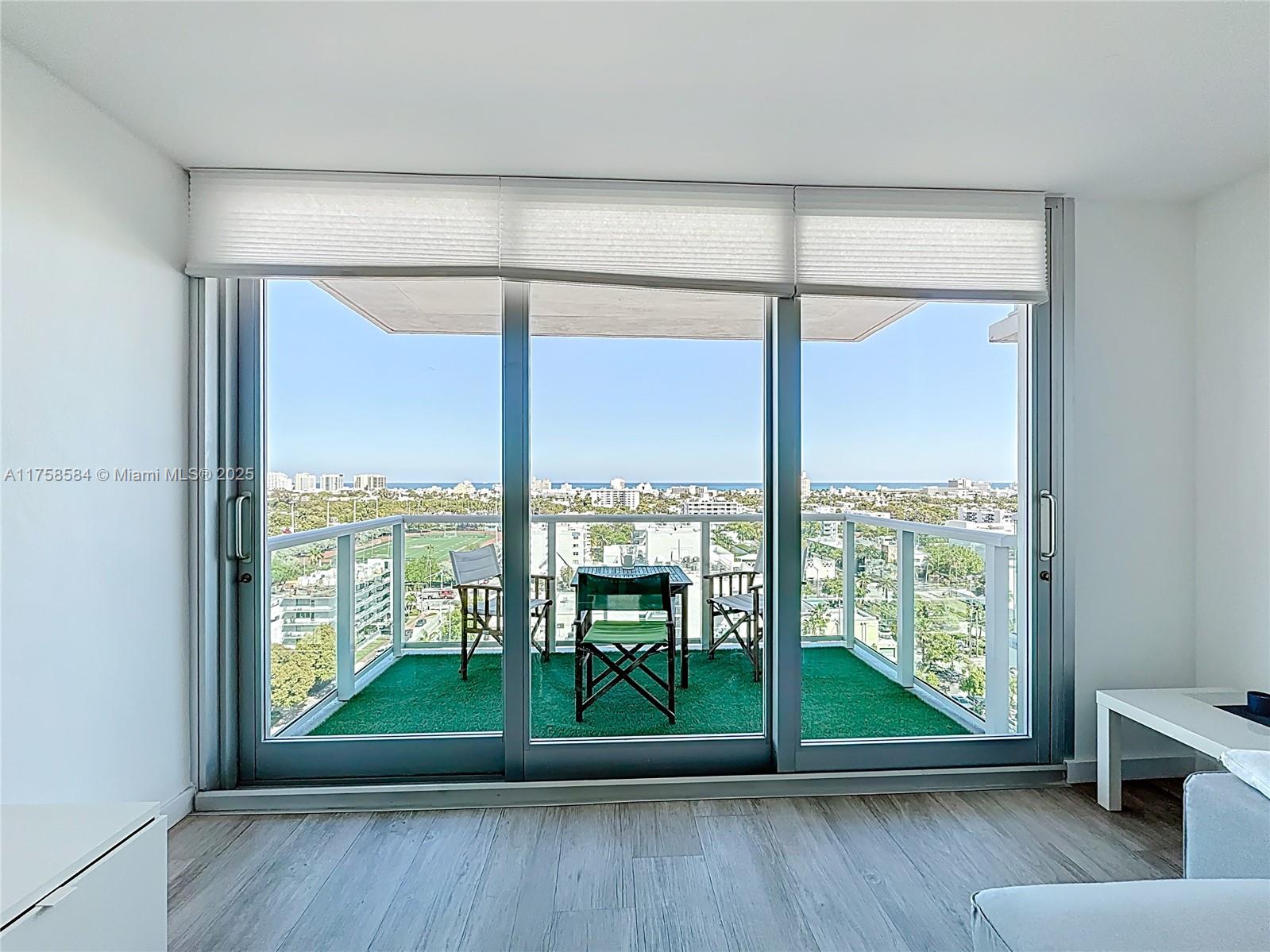 1000 West Ave 1409, Miami Beach, Miami-Dade County, Florida - 1 Bedrooms  
1 Bathrooms - 